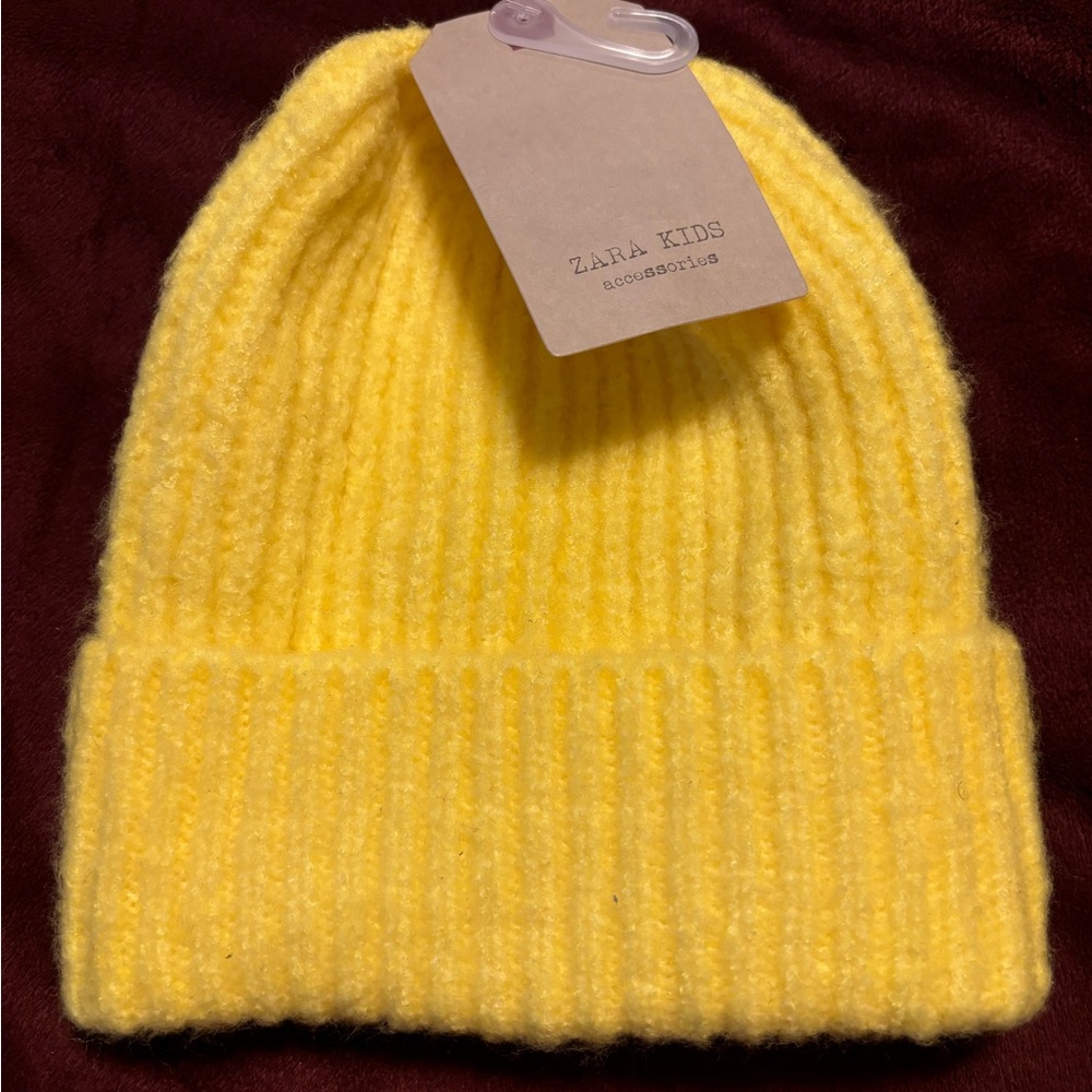Zara Kids Neon Bright Yellow Knit Hat. Size M